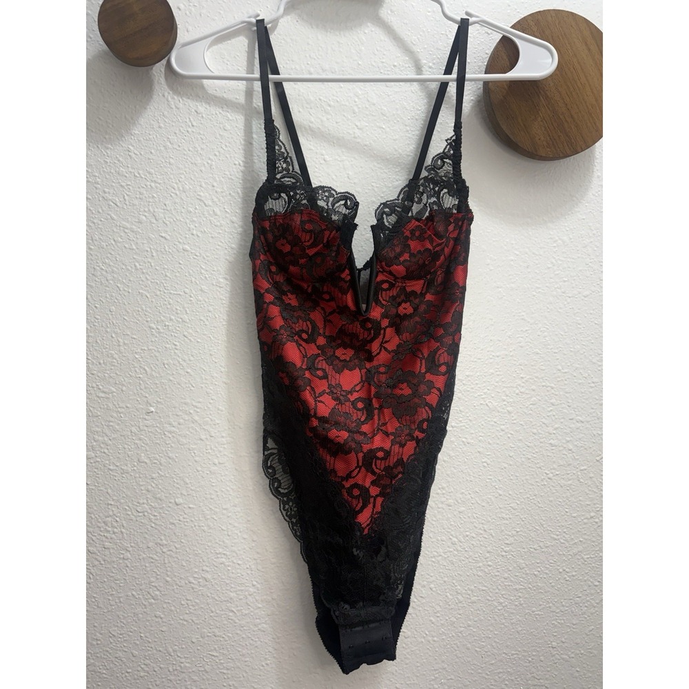 VTG 1980s VS Gold Label Romantic Black Red Lace Deep V Snap Crotch Lingerie 2XS